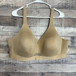 Cacique Size 46C Bra Tan Lightly Lined No-Wire Back Closure Wide Strap Wireless
